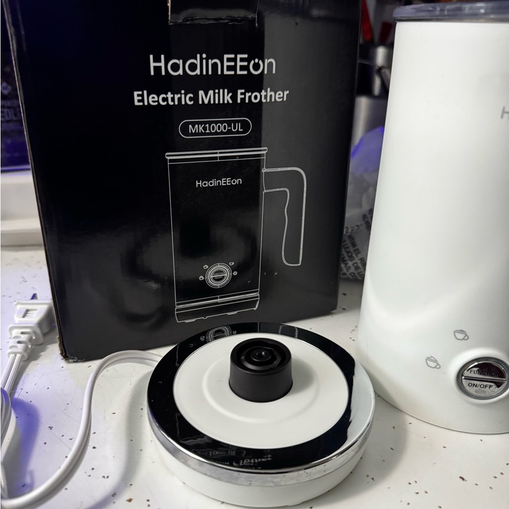 HadinEEon Electric Milk Frother - White